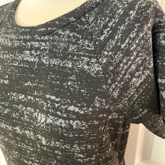 Loft Women's Black and White Knit Drop Waist Dress, size 8 - Picture 2 of 8